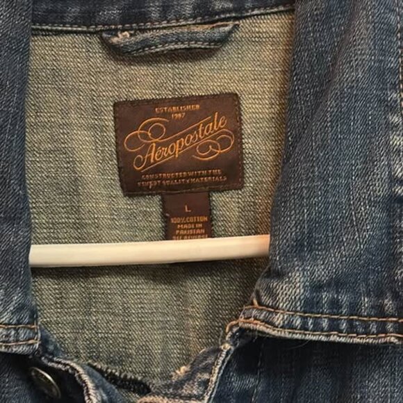 Aeropostale Women's Denim Jacket - Classic Blue Wash - Size L - Picture 4 of 5